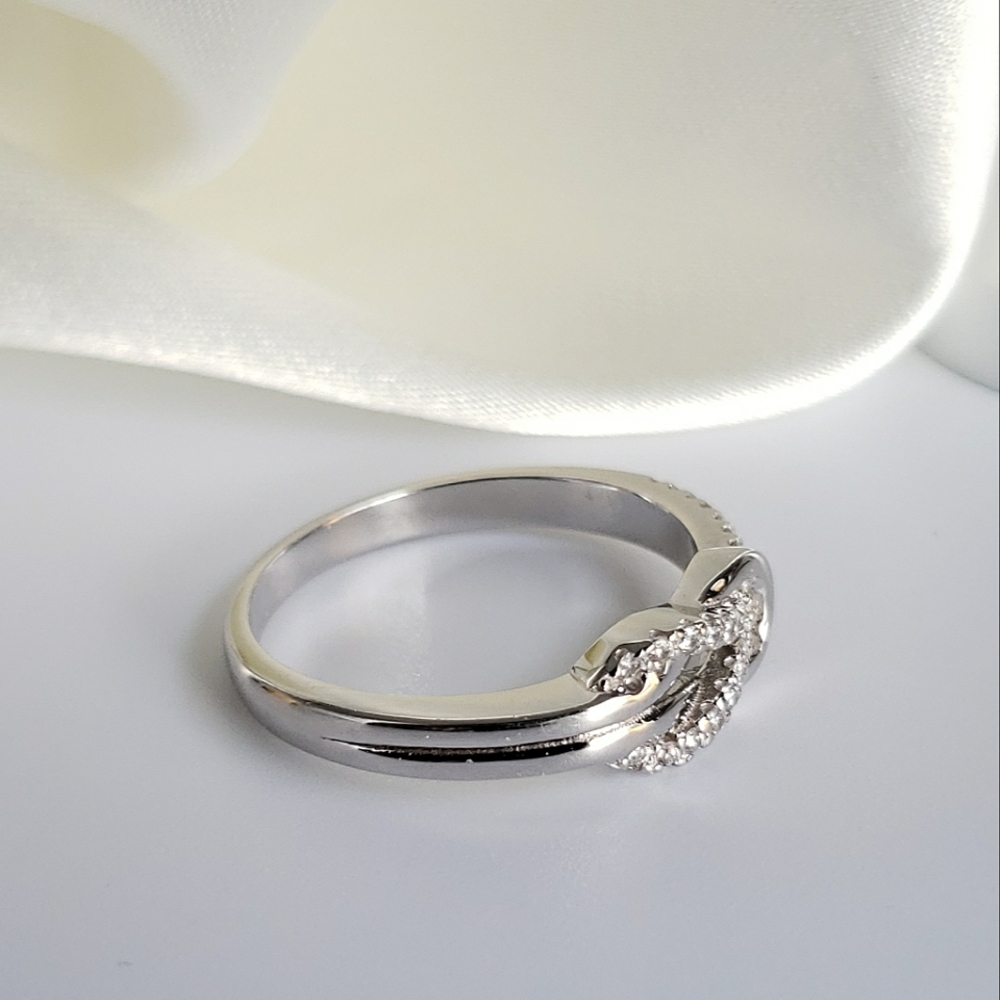NEW 925 Sterling Silver Pave CZ Diamond Modern Looped Infinity Ring - Picture 6 of 10